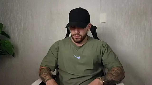 Ades Lowe online show from 10/24/25, 12:01