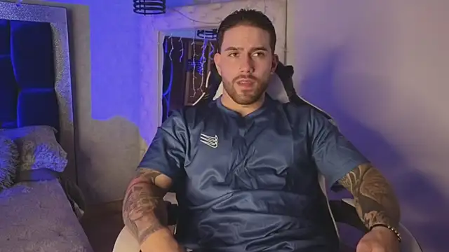 Ades Lowe online show from 11/10/25, 07:35