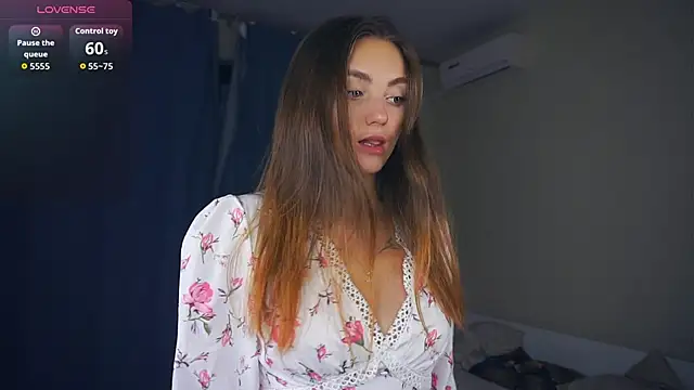 Snapshot of LoraDavi chatting on 10/22/25, 07:08 LoraDavi online show from 10/22/25, 07:08