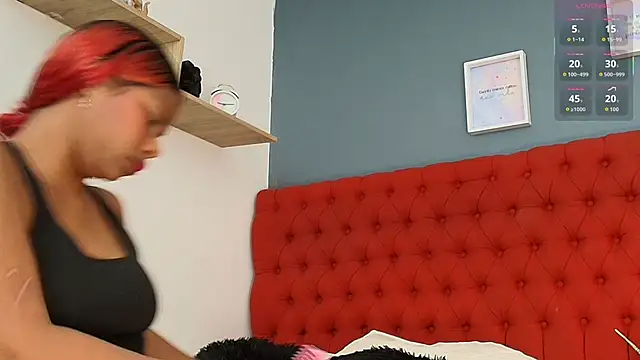 keyla mejia online show from 10/09/25, 12:03