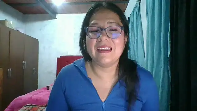 scarlett widow  online show from 11/19/25, 03:17