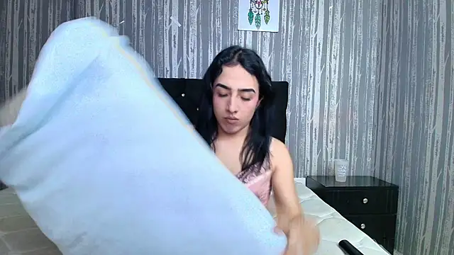 Alicee Moonn online show from 10/28/25, 07:38