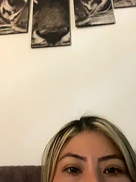 miacox 23 online show from 10/10/25, 02:21