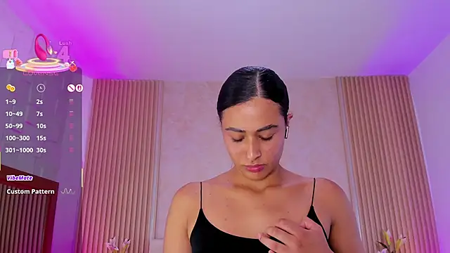 ZOEBARLOWE online show from 10/17/25, 07:05