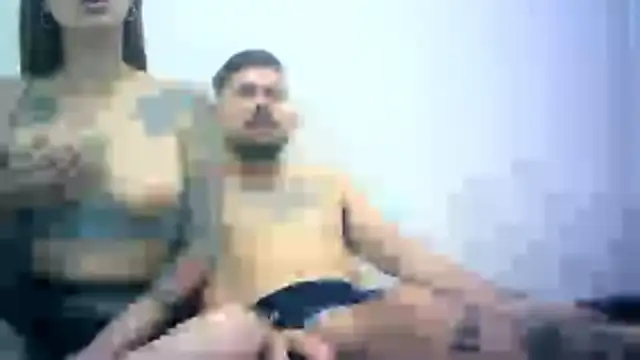 parejajuguetona420 online show from 11/18/25, 04:50