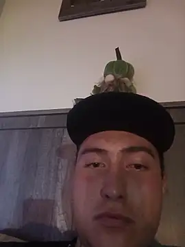 Snapshot of MVRTXN013 chatting on 11/16/25, 05:46 MVRTXN013 online show from 11/16/25, 05:46