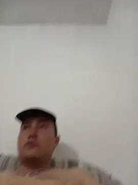 Snapshot of MVRTXN013 chatting on 11/23/25, 05:18 MVRTXN013 online show from 11/23/25, 05:18