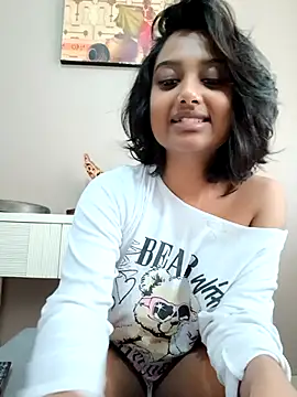 littlemissdevil69 online show from 10/28/25, 06:17