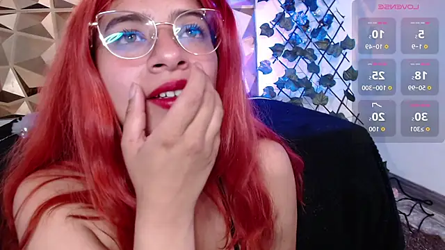 Snapshot of lunaBloom1 chatting on 10/02/25, 02:13 lunaBloom1 online show from 10/02/25, 02:13