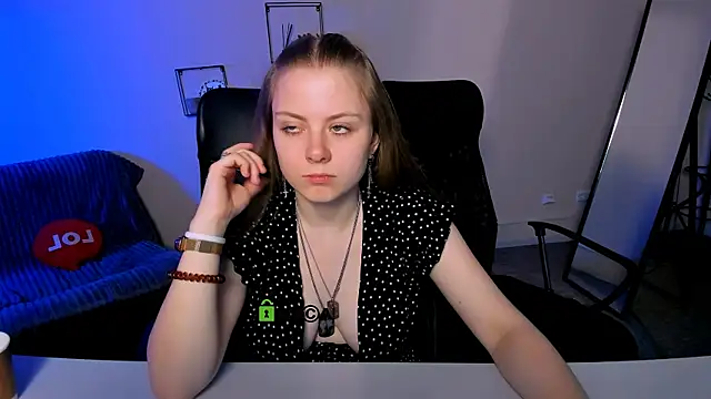 foxy tease  online show from 09/22/25, 12:45