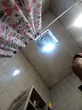 juanpa8453 online show from 10/21/25, 05:02