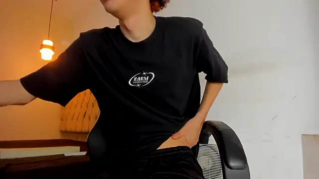 Darkknightx01 online show from 10/22/25, 01:28