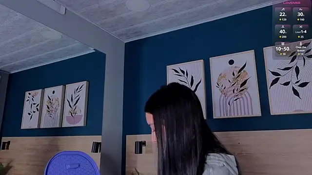 SarahMiler  online show from 09/15/25, 12:16