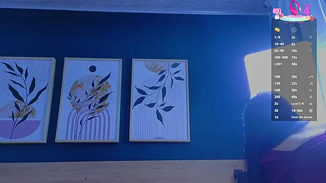 SarahMiler  online show from 10/03/25, 11:51