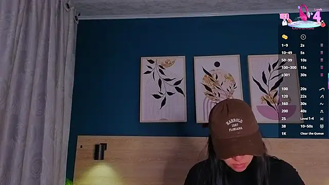 SarahMiler  online show from 10/08/25, 11:52