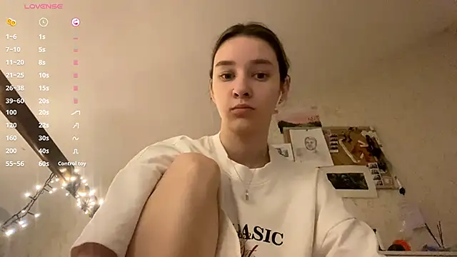 Snapshot of DanaCore chatting on 11/01/25, 07:38 DanaCore online show from 11/01/25, 07:38