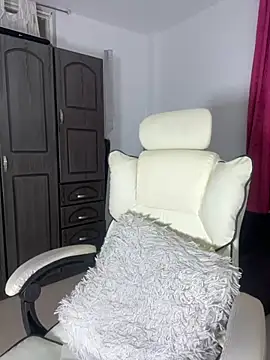 Issa Santana online show from 09/15/25, 07:58