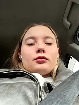 StephanieMur online show from 11/13/25, 04:44