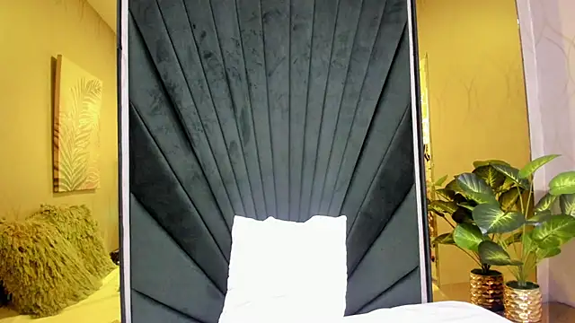 Snapshot of Emilysweet4u_ chatting on 09/18/25, 11:45 Emilysweet4u online show from 09/18/25, 11:45