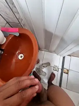 Snapshot of picademelpk222 chatting on 10/18/25, 01:34 picademelpk222 online show from 10/18/25, 01:34