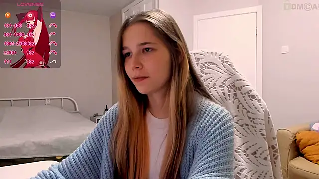 Snapshot of ValerieBubbles chatting on 10/08/25, 04:37 ValerieBubbles online show from 10/08/25, 04:37