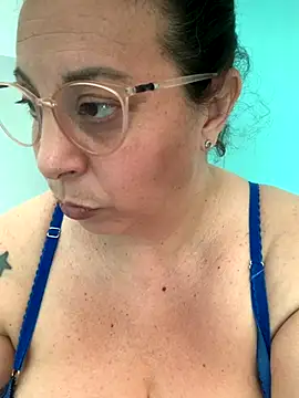 LupeLok online show from 10/10/25, 04:50