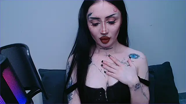 alisa tattoogirl1 online show from 10/30/25, 10:32