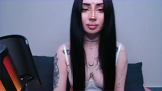 alisa tattoogirl1 online show from 11/09/25, 11:14