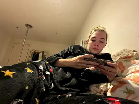violetcutie online show from 10/05/25, 07:01