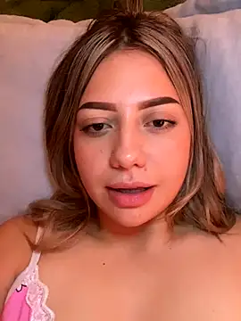 Snapshot of MissCat_ chatting on 10/09/25, 01:58 MissCat online show from 10/09/25, 01:58