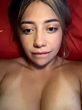 Snapshot of MissCat_ chatting on 10/27/25, 03:10 MissCat online show from 10/27/25, 03:10