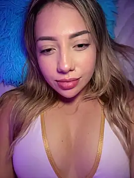 Snapshot of MissCat_ chatting on 11/20/25, 01:50 MissCat online show from 11/20/25, 01:50