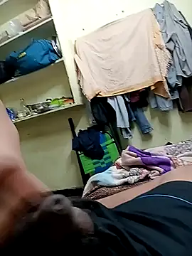 Snapshot of karimnagarkurrodu chatting on 11/21/25, 04:38 karimnagarkurrodu online show from 11/21/25, 04:38