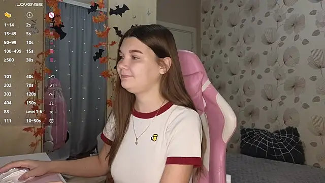 Snapshot of _cute_ice chatting on 10/17/25, 05:32 cute ice online show from 10/17/25, 05:32