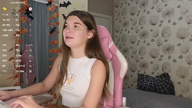 Snapshot of _cute_ice chatting on 10/22/25, 04:35 cute ice online show from 10/22/25, 04:35