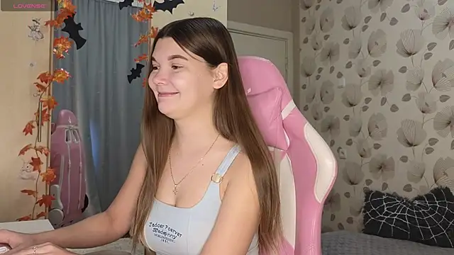 Snapshot of _cute_ice chatting on 10/23/25, 06:34 cute ice online show from 10/23/25, 06:34