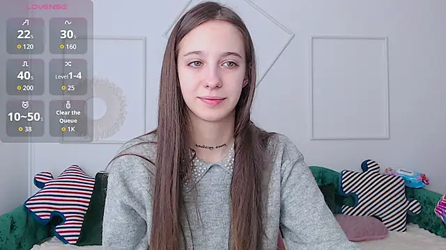 Snapshot of Little_cherryy__ chatting on 09/25/25, 06:39 Little cherryy online show from 09/25/25, 06:39