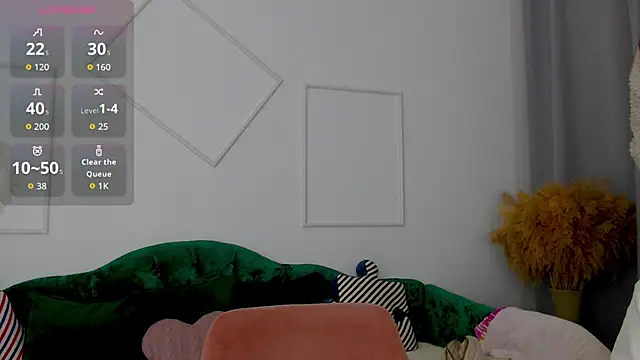 Snapshot of Little_cherryy__ chatting on 09/27/25, 06:29 Little cherryy online show from 09/27/25, 06:29