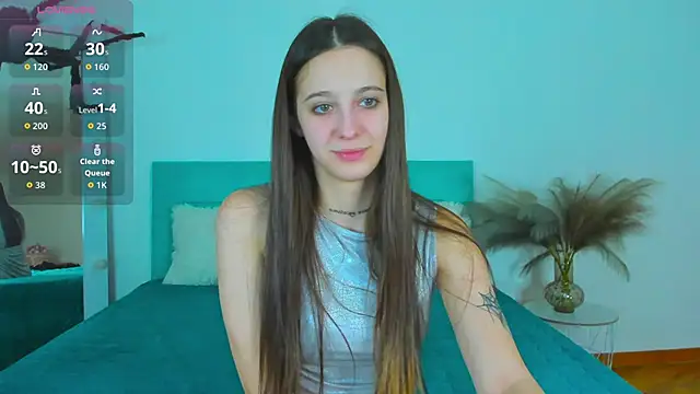 Snapshot of Little_cherryy__ chatting on 11/04/25, 10:03 Little cherryy online show from 11/04/25, 10:03