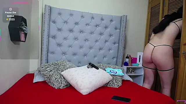 nasha jones online show from 10/08/25, 02:04