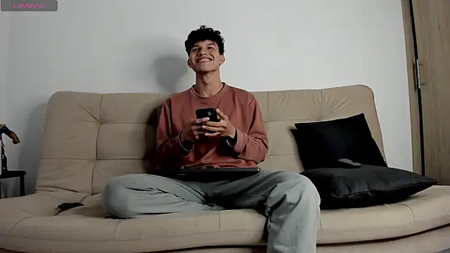 2Amateur Guys online show from 10/13/25, 11:27