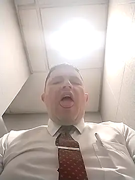 BigCristh79 online show from 10/29/25, 07:32