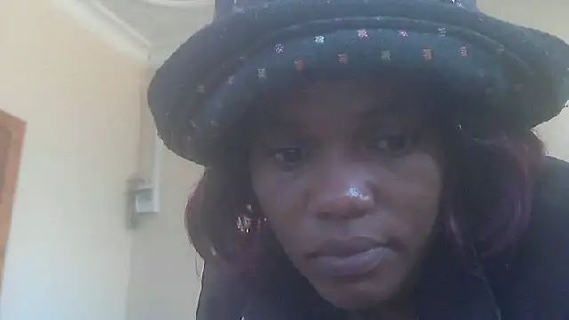 Snapshot of sexythae32 chatting on 11/12/25, 06:03 sexythae32 online show from 11/12/25, 06:03