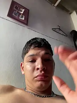 Snapshot of RobinLenoxx chatting on 10/23/25, 04:50 RobinLenoxx online show from 10/23/25, 04:50