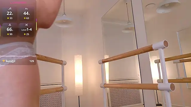 chloe dreammm online show from 11/18/25, 02:54