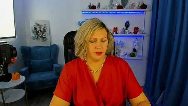 NinaStarle online show from 10/19/25, 04:46