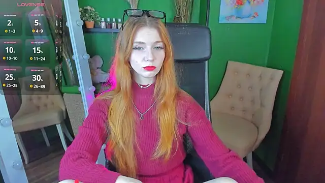 Snapshot of CarolinaGilbert chatting on 10/29/25, 11:01 CarolinaGilbert online show from 10/29/25, 11:01