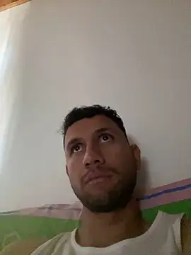 Snapshot of Michaell_Spinelly chatting on 10/07/25, 08:17 Michaell Spinelly online show from 10/07/25, 08:17