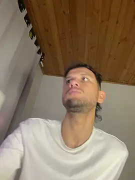 Snapshot of Michaell_Spinelly chatting on 10/09/25, 10:41 Michaell Spinelly online show from 10/09/25, 10:41