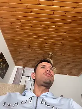 Snapshot of Michaell_Spinelly chatting on 10/17/25, 03:58 Michaell Spinelly online show from 10/17/25, 03:58